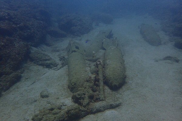新北市貢寮區卯澳灣海底被發現有13顆未爆彈，軍方決定今天引爆。記者邱瑞杰／翻攝