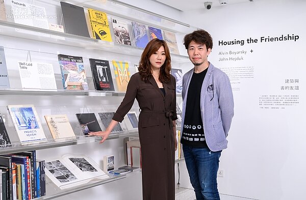 文心藝術基金會董事長葉曉甄(左)與實踐大學建築系助理教授漆志剛(右)。照片文心藝術基金會提供