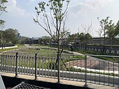 貓羅溪生態水環境改善　雜草荒地變小公園