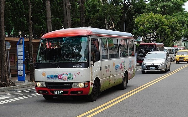 桃園市21條免費公車「樂活巴」今天起轉型為收費市區公車路線。圖／交通局提供