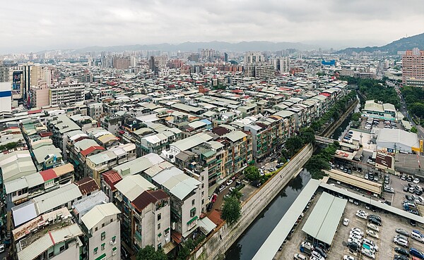 新泰塭仔圳空拍照。圖／新北市政府提供