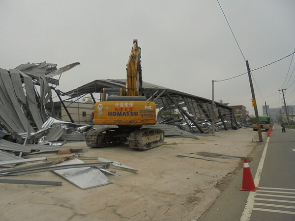 桃園近年出現不少農地違規工廠,市府強調若為農地大型違章工廠新建「即報即拆」。聯合報資料照
