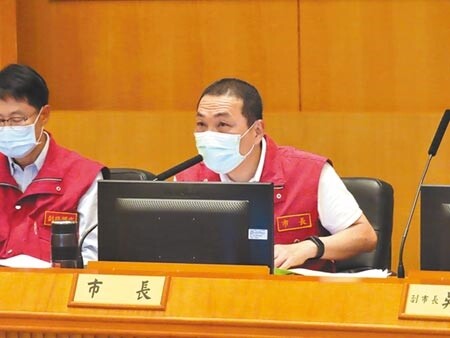 新北市長侯友宜認為八仙樂園與八里發展有密切關係，要求各單位主動出擊，找業者溝通。（葉德正攝）