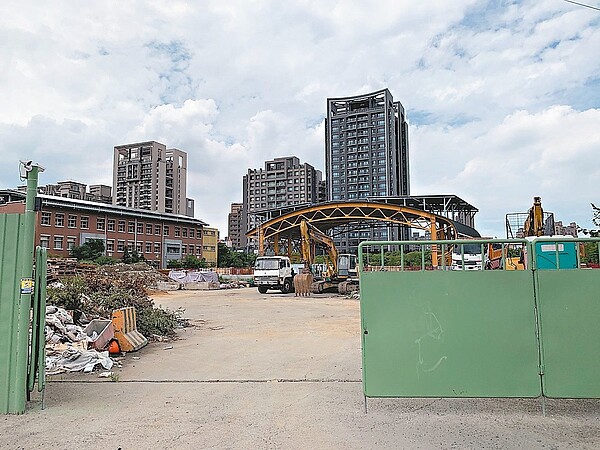國立新竹特殊教育學校位於高鐵特區,校旁約0.45公頃土地長期閒置,地方爭取妥善利用,嘉惠特教生。記者陳斯穎/攝影