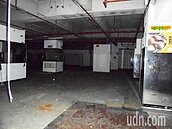 前來來百貨超市拍賣　每坪只要5萬！