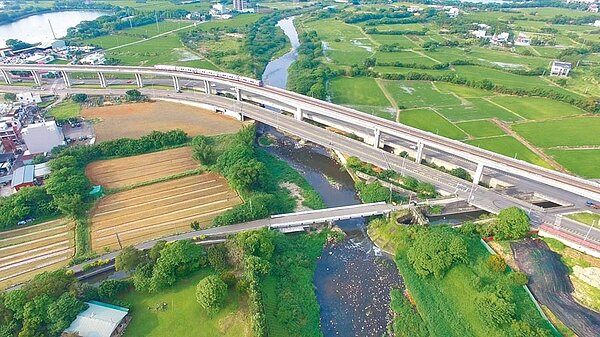 老街溪是桃園重要河川,桃園市水務局提出老街溪流域整治計畫,分成短、中、長期,工程總經費約61.49億元。 (桃園市水務局提供/賴佑維桃園傳真)