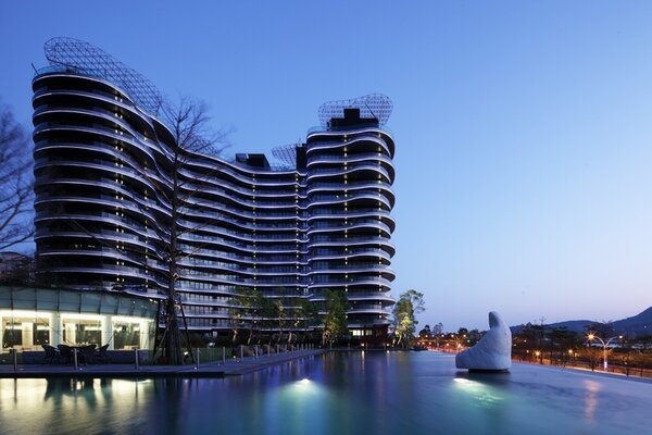 ▲大隱開發與知名建築師李天鐸首度攜手的豪宅作品「海納川」，更被列為世界先進設計地標建築。