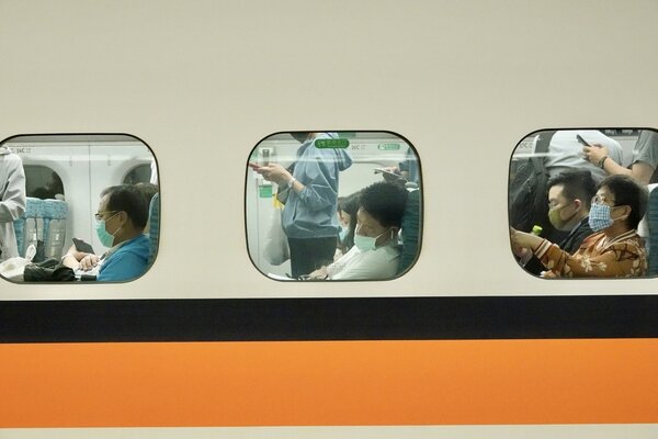 台灣高鐵端午賣不賣自由座引發討論。 圖／聯合報系資料照片