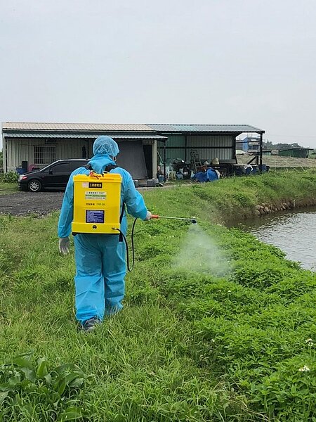 動保處趕赴現場協助擴大消毒。圖/新北動保防疫處提供