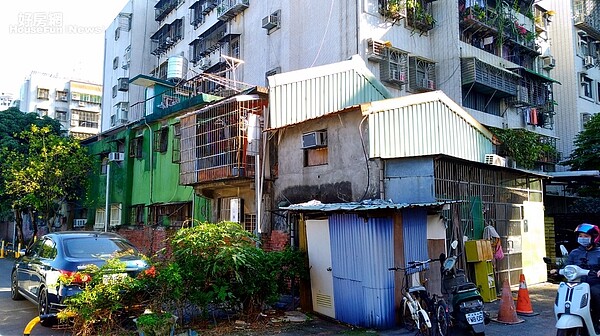 兒福基地周邊房屋,面臨高房價、高齡房屋、高齡人口的三高狀態。照片國家住都中心提供