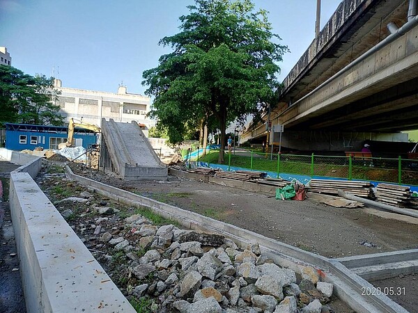 汐止城中抽水站旁空地將打造成一座共融遊戲場。圖/議員廖先翔提供