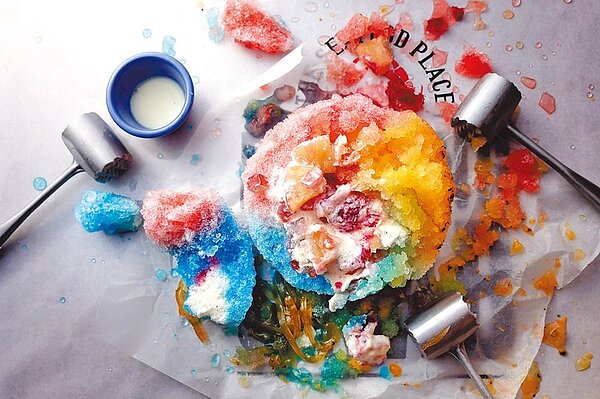 微風南山DANCING CRAB三色敲敲冰,280元。(微風提供)