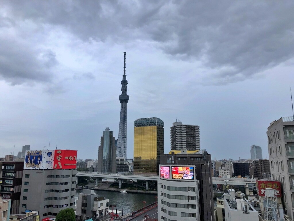 近日東京再現確診病例增加態勢，東京都2日晚間首度發出「東京警報」，呼籲居民提高警覺。圖／聯合報系資料照