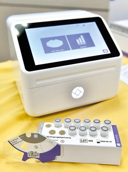 
台灣新創公司成功開發新冠肺炎病毒血清檢測設備，能在12分鐘內快篩。圖／本報資料照片
 