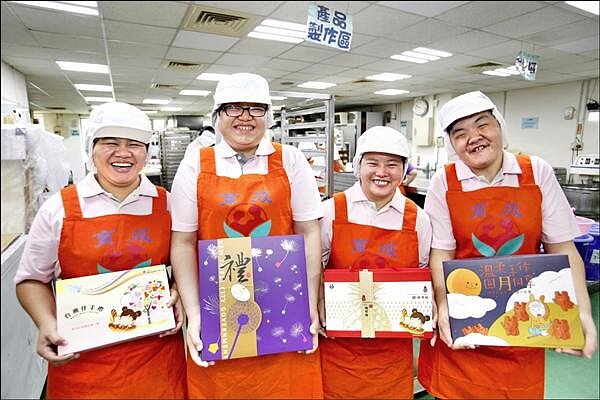 台北市庇護工場首波振興券暖身活動「買2送心意」專案即日起展開。示意圖/翻攝自育成基金會網站