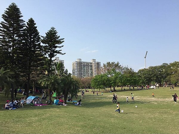 為配合地下停車場興建工程，新莊運動公園四區域將停電。圖／新北市政府提供