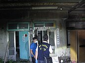 夜探廢屋驚見男屍　直播主嚇壞