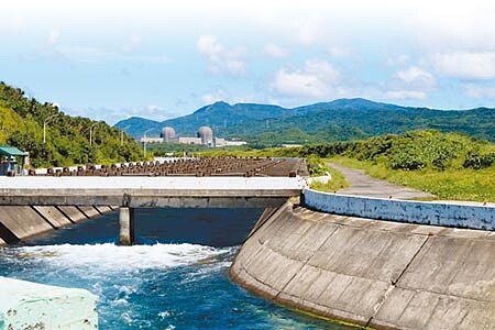 台電18日召開核三廠除役說明會，當中有民眾表示，核三廠除役與在地居民生活息息相關，應有地方監督委員會。圖為核三廠。（謝佳潾攝） 