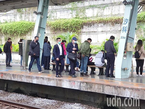 汐科站月台。圖/聯合報資料照片