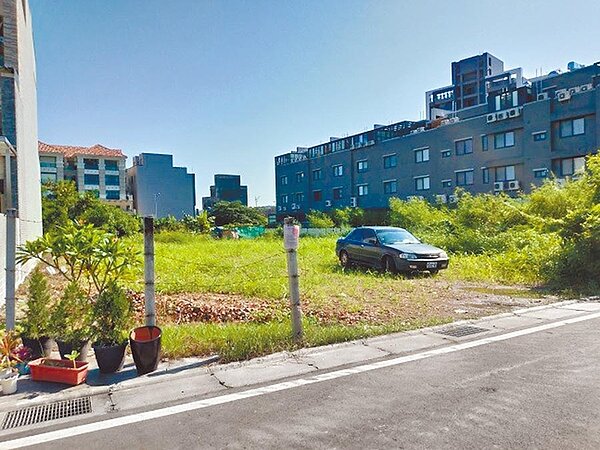 為了活化土地利用,彰縣府辦理縣有非公用土地招租,彰化縣員林市三條段,屬於住宅用地約392坪,最底標年租金8萬1645員,掀起高詢問度。(彰化縣政府提供/吳敏菁彰化傳真)