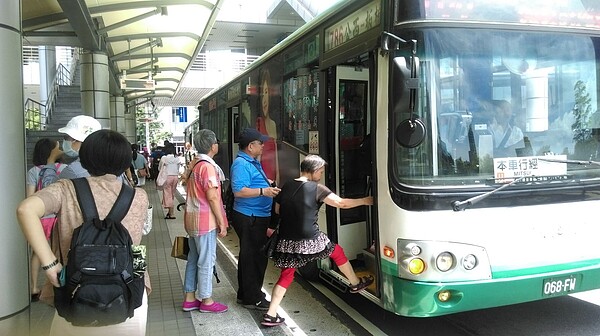 新北公車平均每日84萬人次。圖/新北市交通局提供