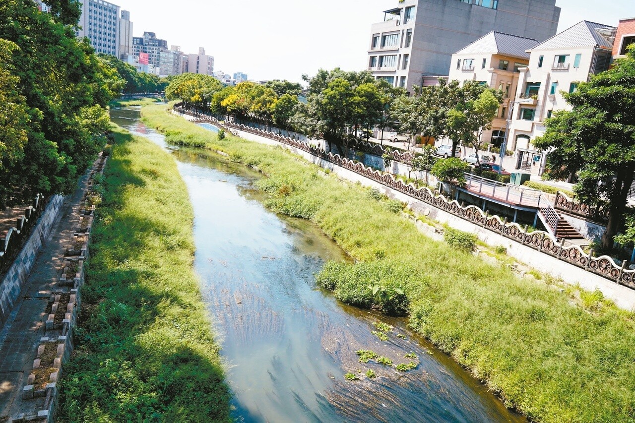 豆子埔溪是竹北市的母親河，遇枯水期屢傳魚群暴斃，新竹縣府將全力整治。記者陳斯穎／攝影