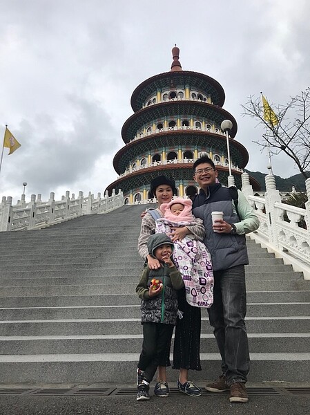 蔡慧芳一家四口。圖/永慶提供