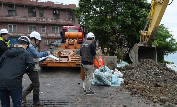 農業局表示,連假期間將持續山坡地違規使用查報取締,呼籲行為人別心存僥倖。圖/新北市農業局提供