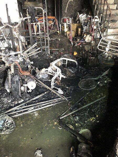 初步研判起火點位置在1樓。記者鄭國樑/翻攝