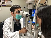 天氣轉涼好發乾眼症　空氣品質惡化也可能影響視力