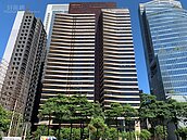 價格僅約台北豪宅三分之一　七期建案吸引大量北客