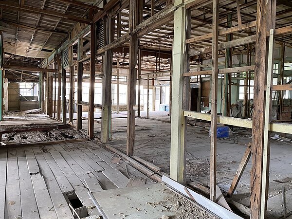 原台南刑務所的要道館為日治時期獄卒練習擊劍的演武場,空間寬敞,未來將整修成文化表演場所。記者修瑞瑩/攝影