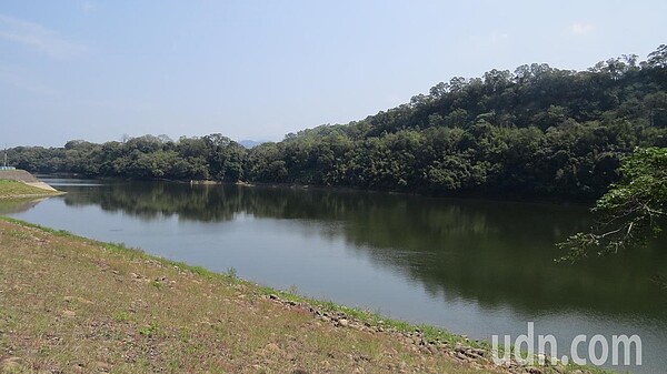 苗栗縣政府規畫沿著明德水庫水岸腹地，打造總長約10.5公里友善五大特色自行車道路線，打造騎自行車悠遊水岸新體驗。圖／聯合報資料照片