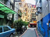 公寓狂蓋卻沒「這規劃」　網揭當年建商後遺症！