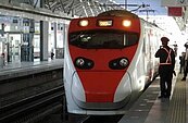 國慶連假收假日雙鐵運量最高峰　台鐵再開2列車全自由座