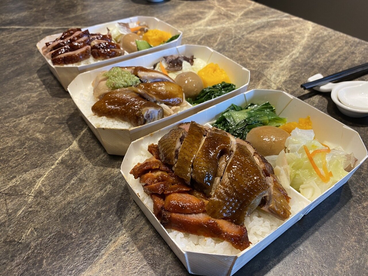 業者看好在地對於港式點心的消費力,進駐花蓮車站商場,也推出港式外帶便當,方便旅客購買。記者王思慧/攝影