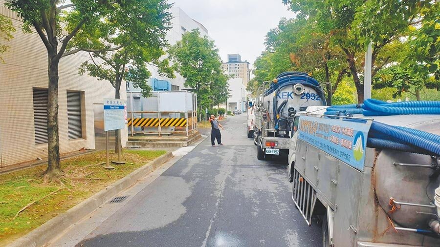 北市迪化汙水廠水肥站嚴格把關,讓不少業者苦不堪言。(議員李建昌提供/張薷台北傳真)