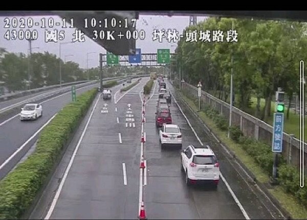 國道5號頭城北上匝道湧現車潮。圖/翻攝自1968APP