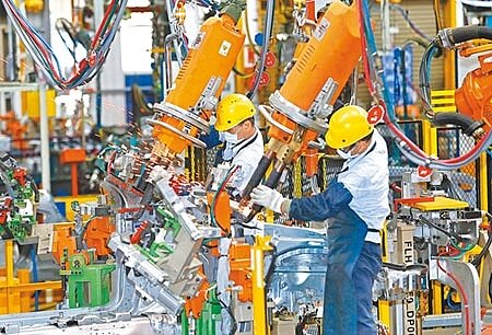 福特六和面對產能瓶頸,罕見自國慶連假起啟動10天歲休,重調產線。(本報資料照片)