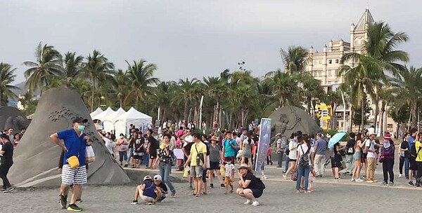 因國人無法出國,今年國旅人次有望站上2.1億人次,是三年來新高紀錄。圖/本報資料照片