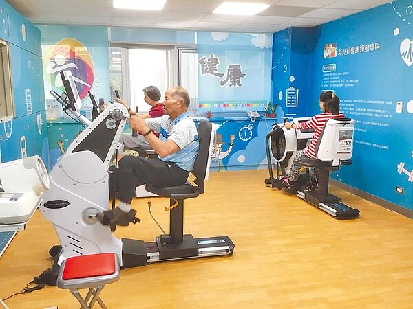 新北推動智能照護，將在東北角等偏鄉地區開辦失智友善村。（新北市衛生局提供／葉德正新北傳真）