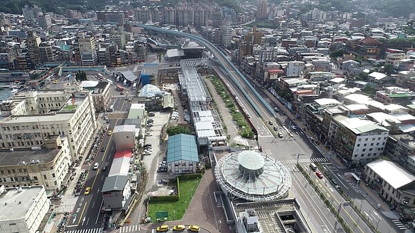 基隆市長林右昌今天接受廣播節目「POP搶先爆」訪問。圖/基隆市政府提供