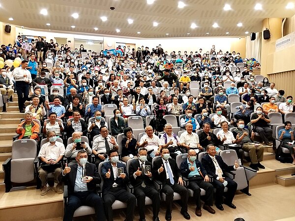 新北市政府舉行今年度新北市公共工程優質獎頒獎,共有11件獲獎工程,並新增個人貢獻獎表揚出色工程師。圖/好房網News記者林和謙攝