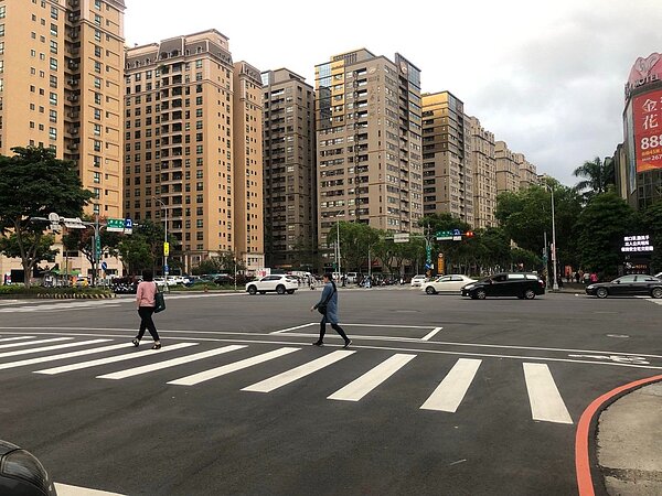 北大社區道路筆直又寬敞,成為熱門試車場所,常吵得居民連覺都睡不好。圖/三峽警分局提供