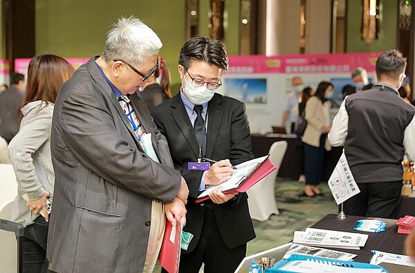 新北市要達到今年1500億元的招商金額目標,經發局坦言是挑戰、也有些壓力。圖/新北市經濟發展局提供