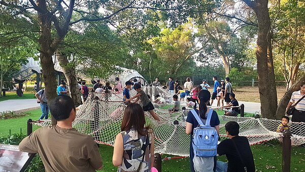 全國唯一鋼管爬網在大甲鐵砧山。圖/台中市政府提供