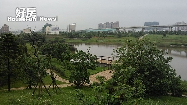 面對央行示警加合宜宅的推出,青埔房市是否因此降溫?當地房仲認為影響有限。(圖/好房News記者胡智凱 攝)