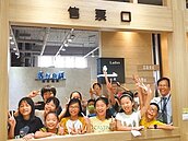 模仿火車站　校廁成打卡熱點