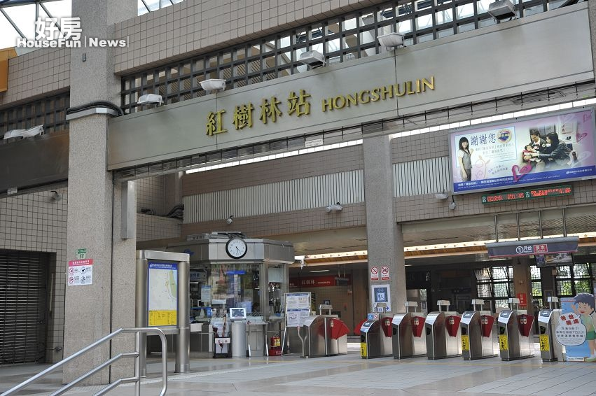 捷運站紅樹林站未來就是轉乘淡水輕軌的G1站。(好房News記者陳韋帆／攝)