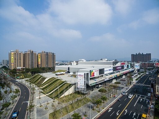 廣豐實業將「廣豐新天地」購物中心,以46.8億元賣斷給國泰人壽,不再回租經營。 CBRE世邦魏理仕/提供